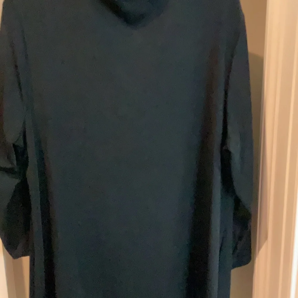Chicos Travelers Top Sexy Black Size 2 - Picture 2 of 3